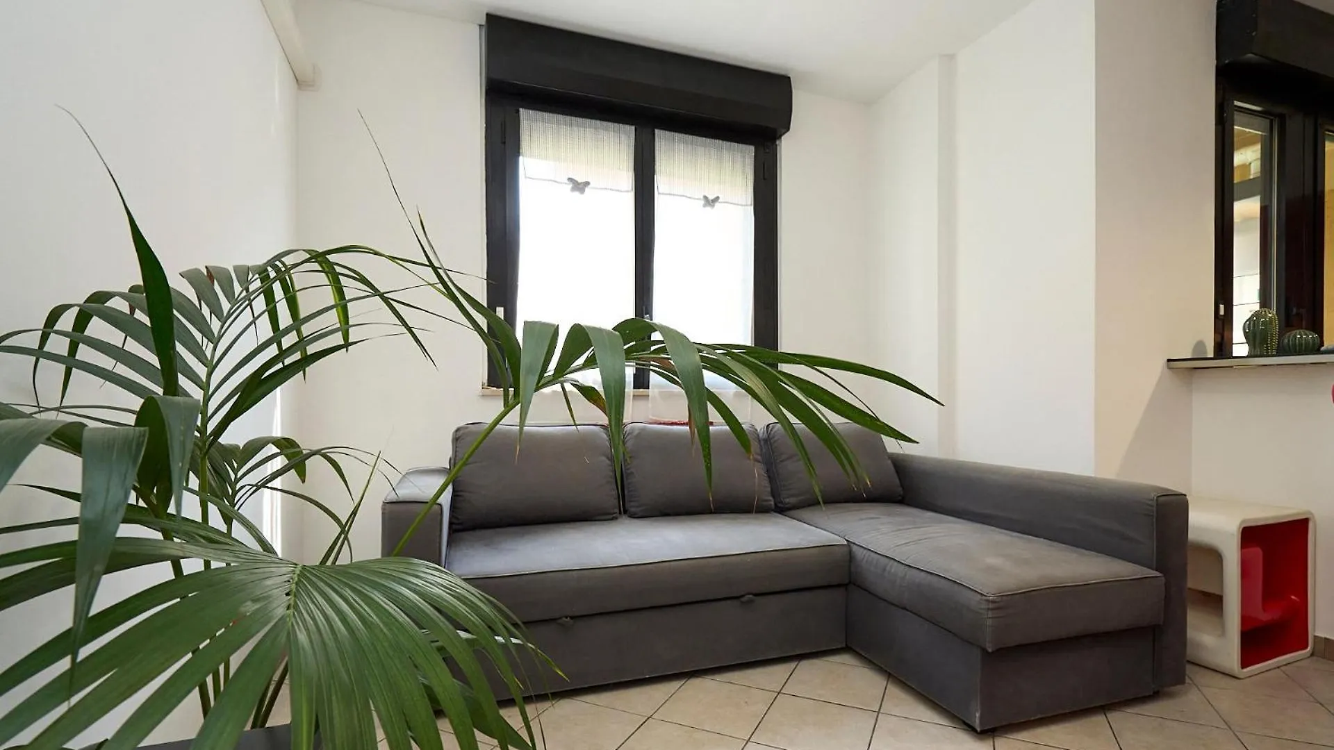 Humanitas House - 20 Minutes From Duomo - Navigli Apartment Milan