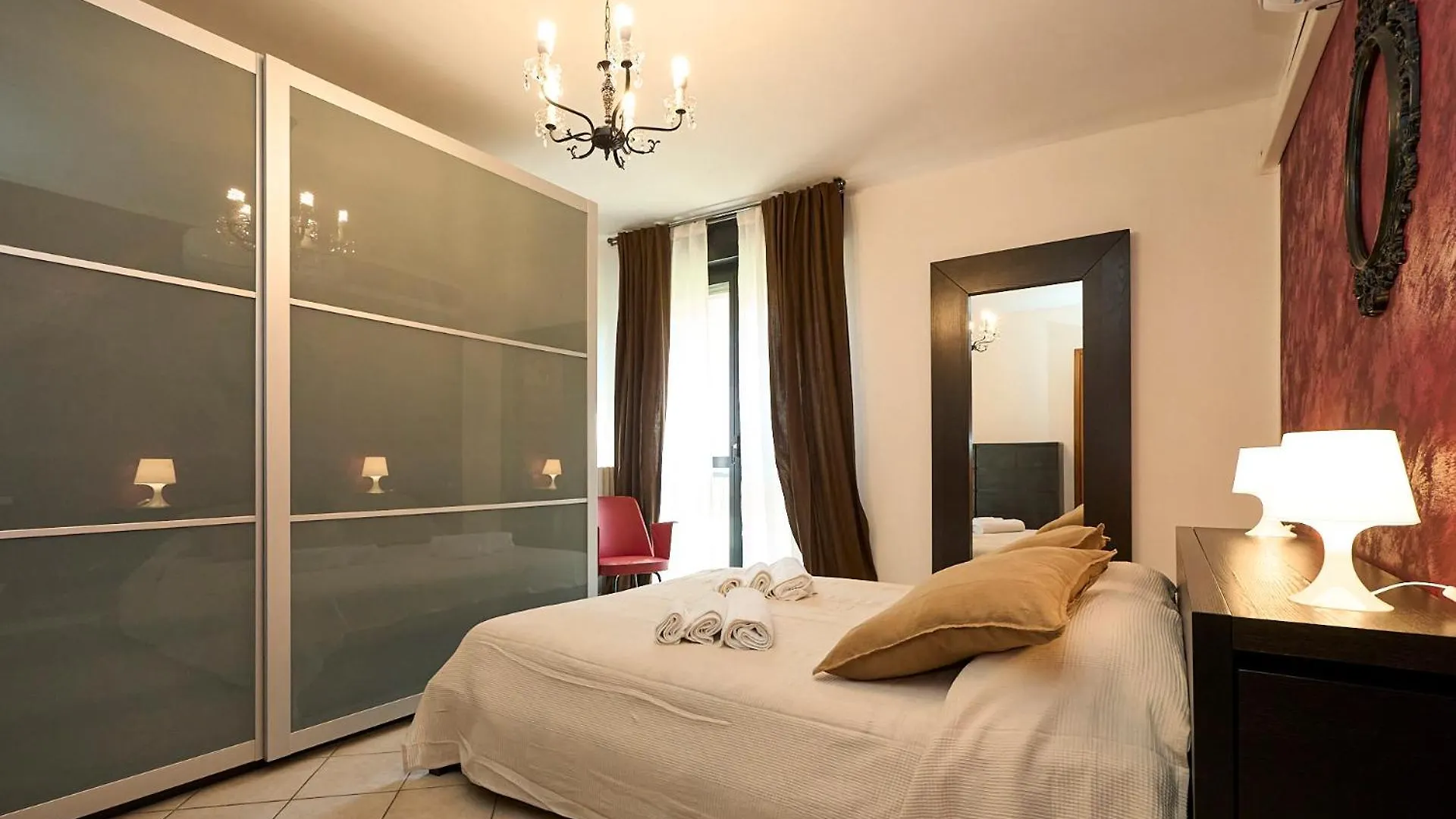 Humanitas House - 20 Minutes From Duomo - Navigli Apartment Milan