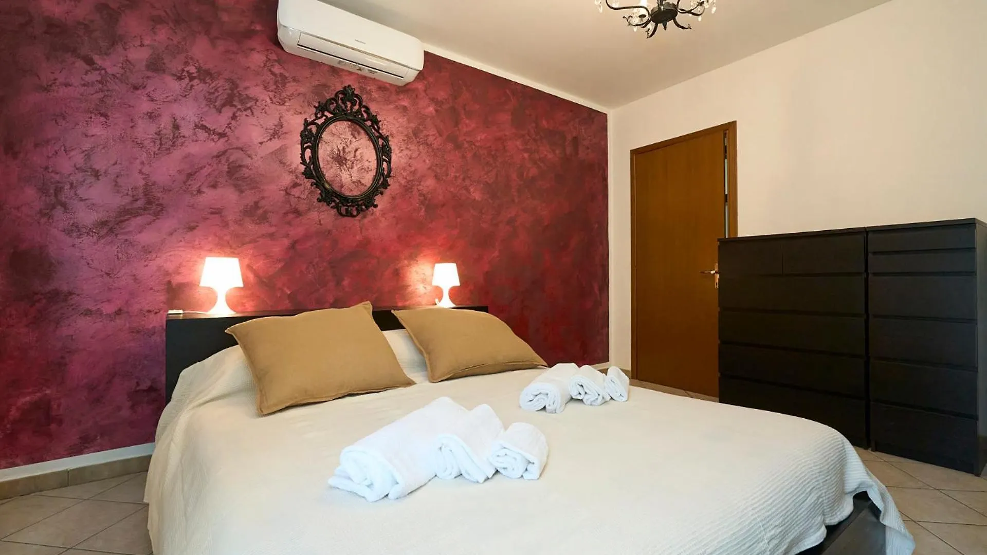 Humanitas House - 20 Minutes From Duomo - Navigli Apartment Milan