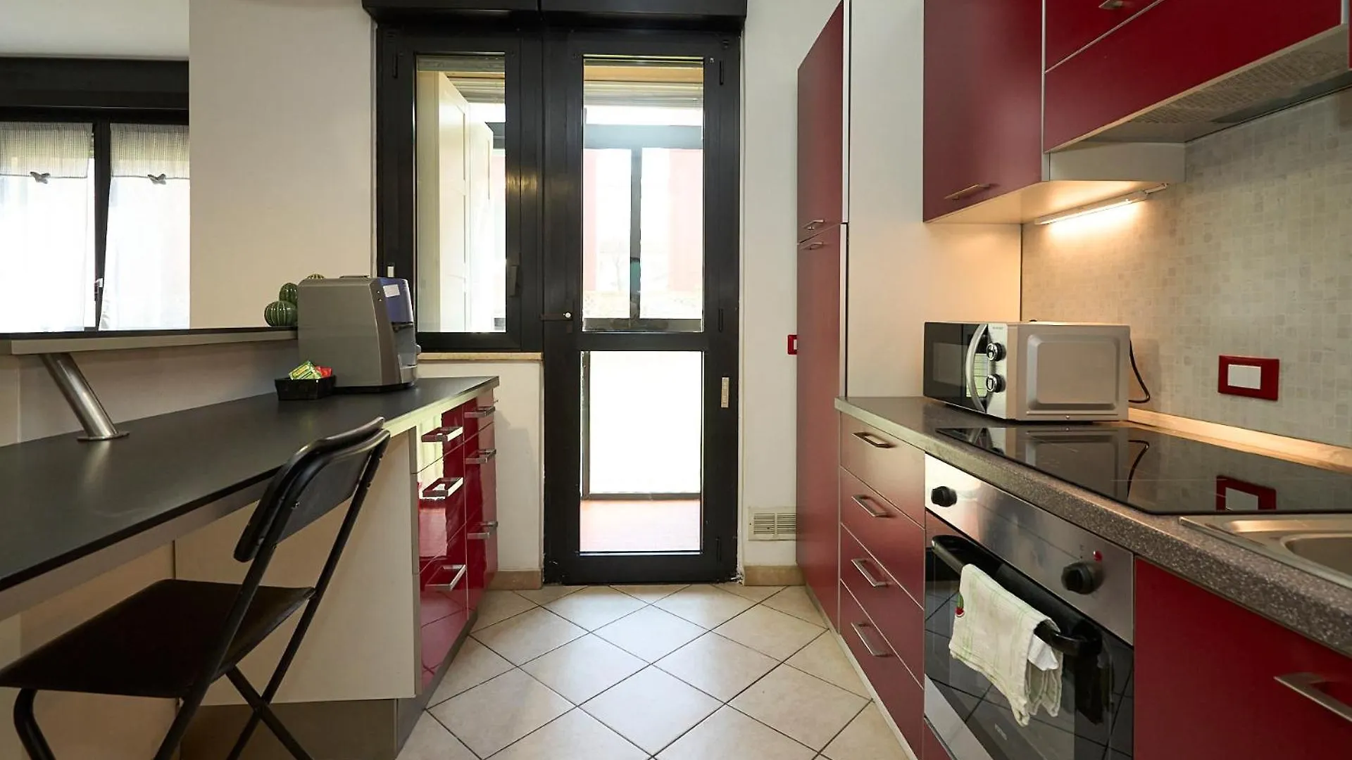 Humanitas House - 20 Minutes From Duomo - Navigli Apartment Milan